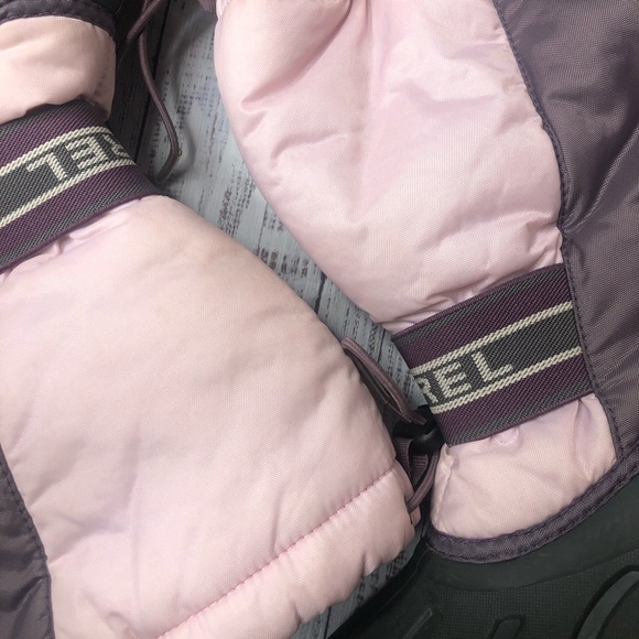 Sorels black pink snow rain boots. Size 6 - Picture 8 of 8